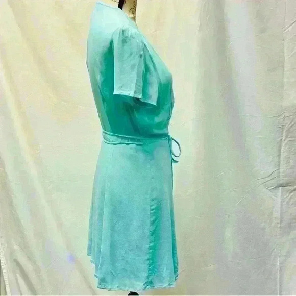 NWT Olivaceous Aqua Midi Wrap Dress
Size Small - Picture 5 of 11